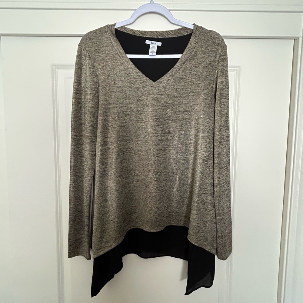 Bar III V-Neck Asymmetrical Hem Top Size L - Picture 3 of 7